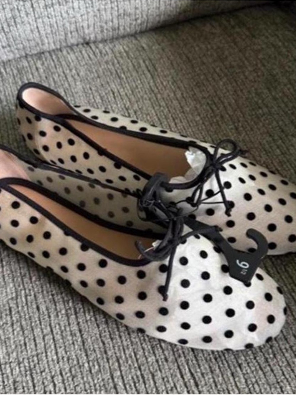 Women’s Size 9 1/2 No Boundaries Polka Dot Flats in Cream and Black